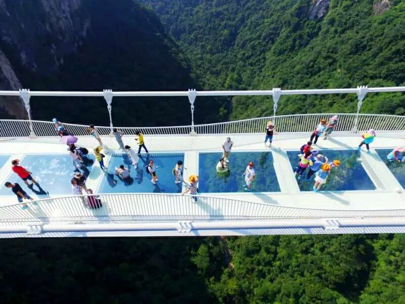 玻璃橋、天門山玻璃棧道“新奇之旅”一晚2日游B1